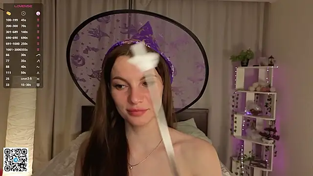 LaveraMeling live sex cam