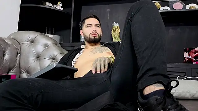 matteosantos live sex cam