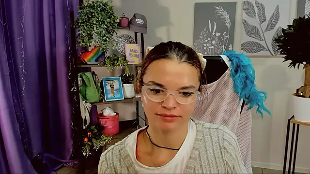 SaraGolben's cam snapshot