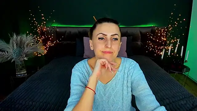 Rebecca_Diamond's cam snapshot