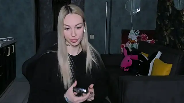 Blckmirrorr's cam snapshot