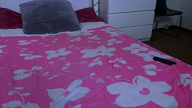 GabiCarter's cam snapshot