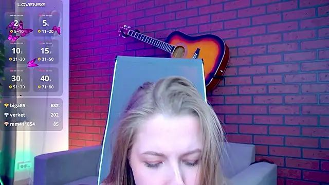 CuteMousee live sex cam