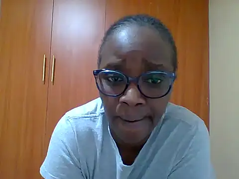 sexy_darleen23's cam snapshot