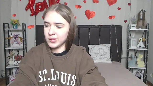 LauraHlot live sex cam