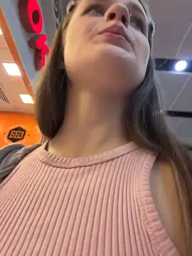 KittyQueeny live sex cam