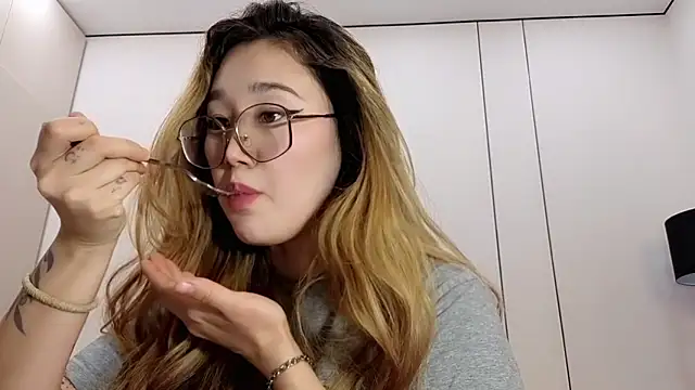 Jennatyan live sex cam