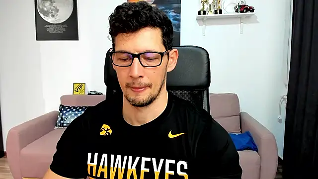 BrutusK08 live sex cam