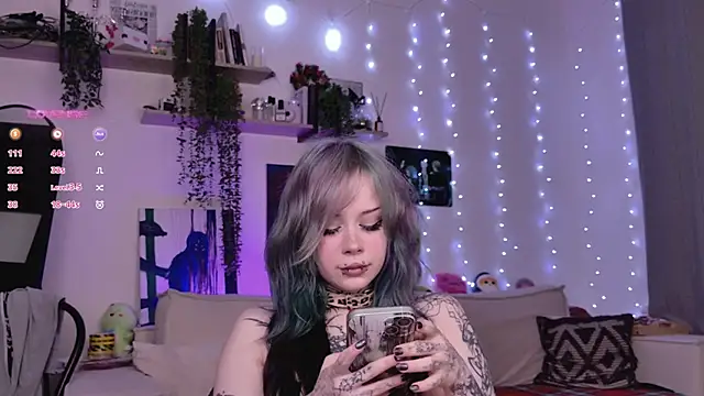 Lollyshy's cam snapshot