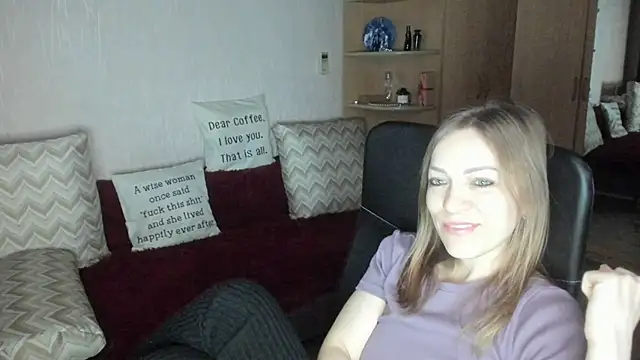 Tiffany_Bates's cam snapshot