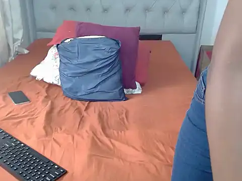 Blackntoxicabe6999's cam snapshot