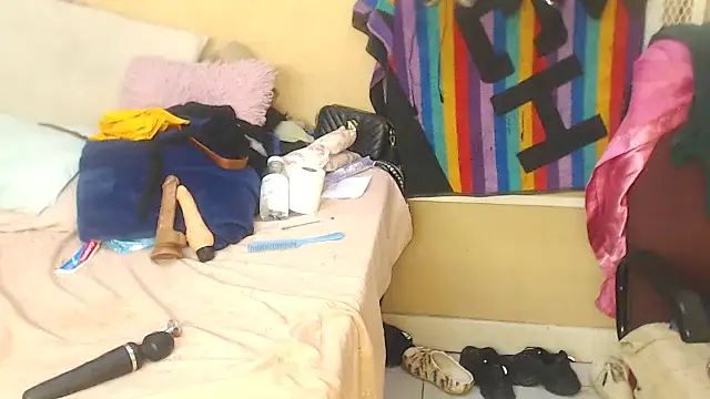 SexyDynamitexxx's cam snapshot