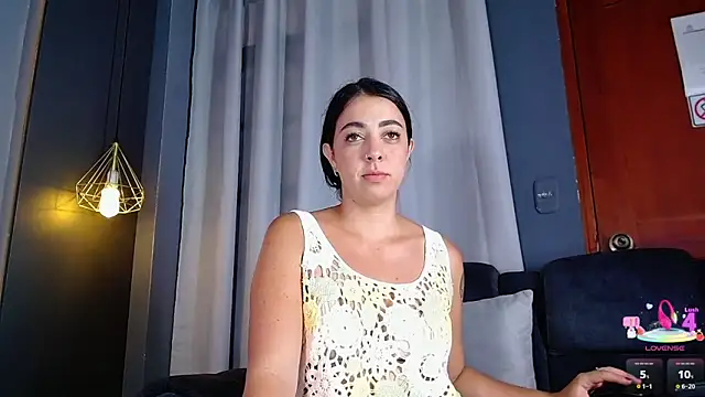 CORAL_FOX's cam snapshot