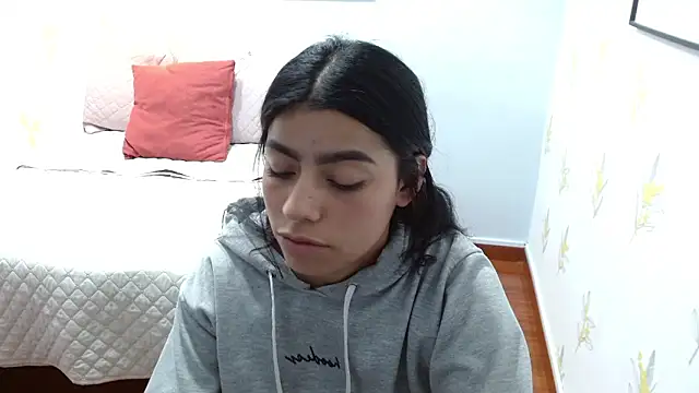 Laia_white's cam snapshot