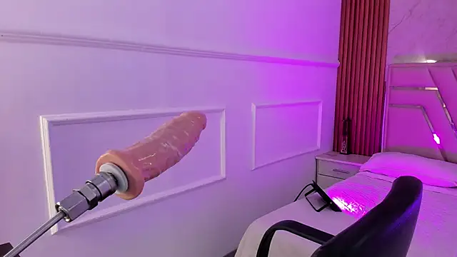 Emmapeetite's cam snapshot