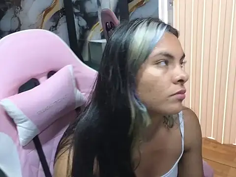 _cristal45's cam snapshot