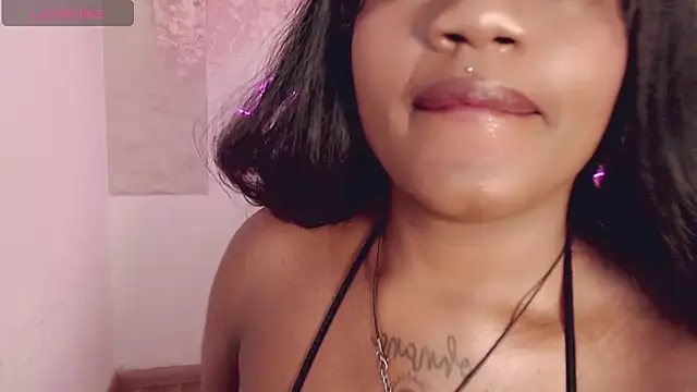 ebony_boobs020's cam snapshot