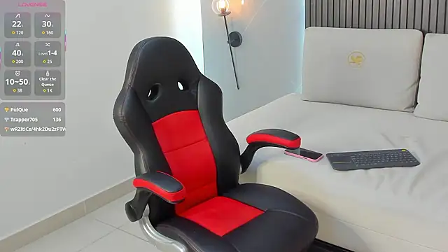 evony_becker_'s cam snapshot