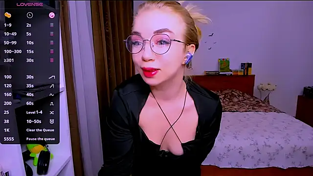 littleSiyfairy's cam snapshot