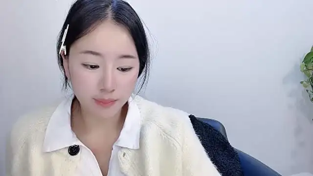 chloe-01's cam snapshot