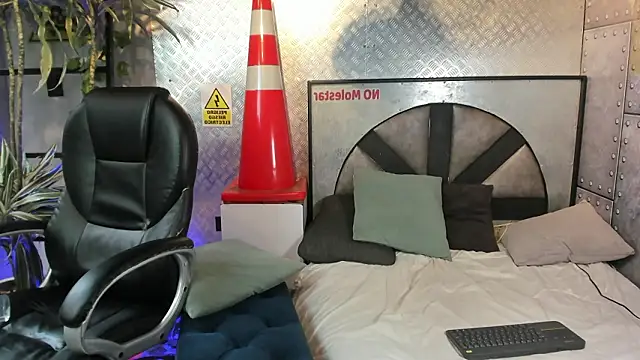 MarcoVitto live sex cam