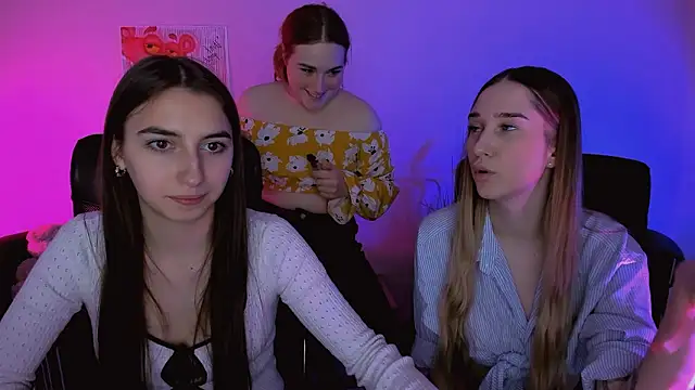 casey_meow_'s cam snapshot