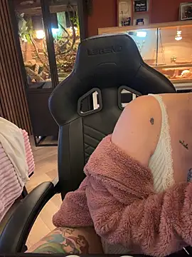 SweetAnneUnique26's cam snapshot