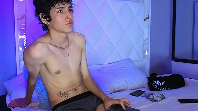 Luca_Moon_ live sex cam