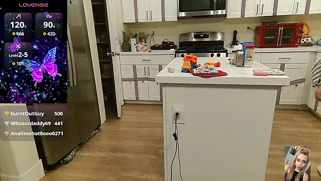 Blondiewithanass's cam snapshot