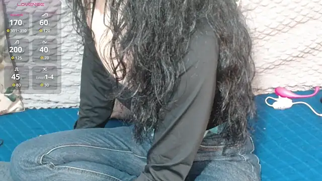 LUNANGELA's cam snapshot