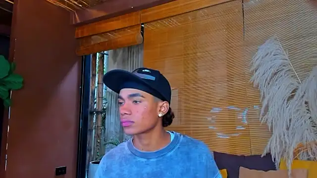 AlanCutee live sex cam