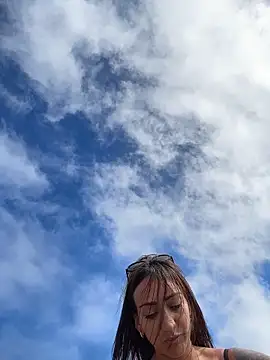 Ninabigtitied's cam snapshot