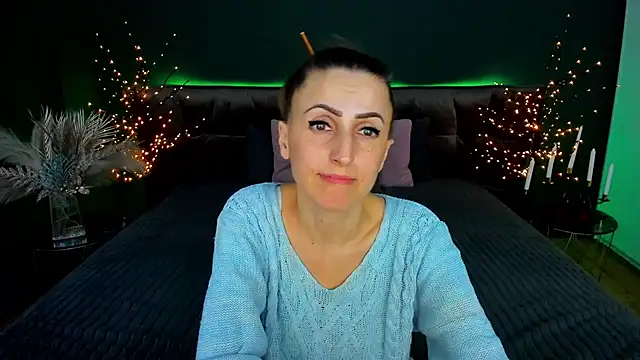 Rebecca_Diamond's cam snapshot