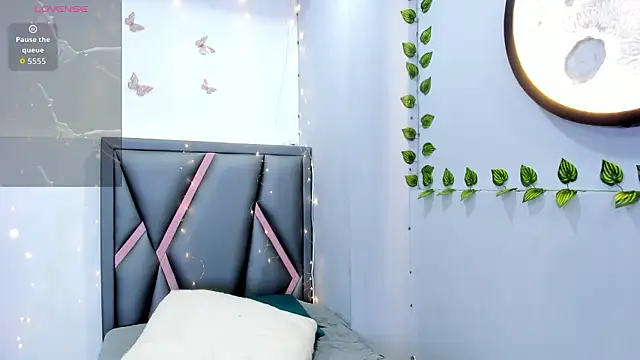 Sofia_villareal's cam snapshot