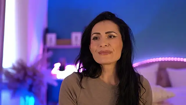 RaisaVawn live sex cam