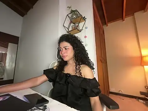 GabriSaenz live sex cam