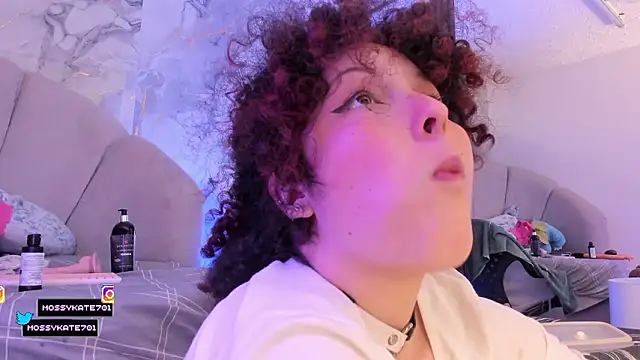 Katemoss70 live sex cam