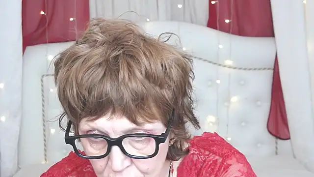 SilviaHart live sex cam