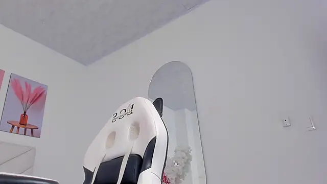 Brianna_bigboobs live sex cam