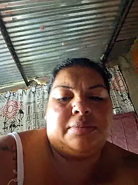 chubby_sexy_big_tits's cam snapshot