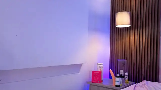 Connyy_21's cam snapshot