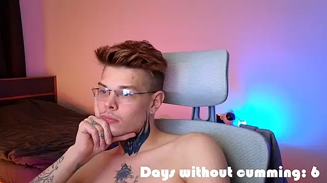 DENIS_HERE's cam snapshot