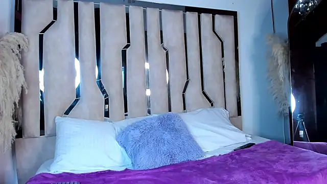 Olivia__Milf's cam snapshot