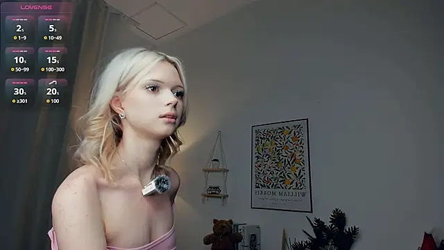 LaureMestler live sex cam