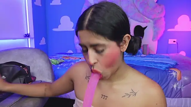 miss___anya's cam snapshot