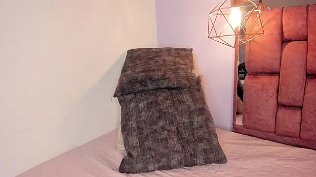 kristakinnky live sex cam