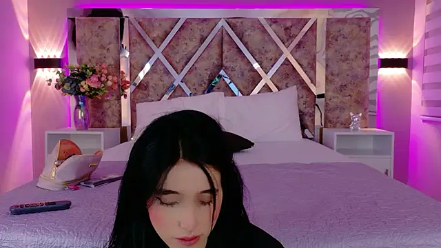 MeganR_'s cam snapshot