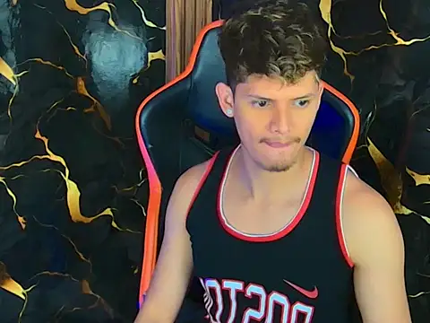 davilap_toyboy live sex cam