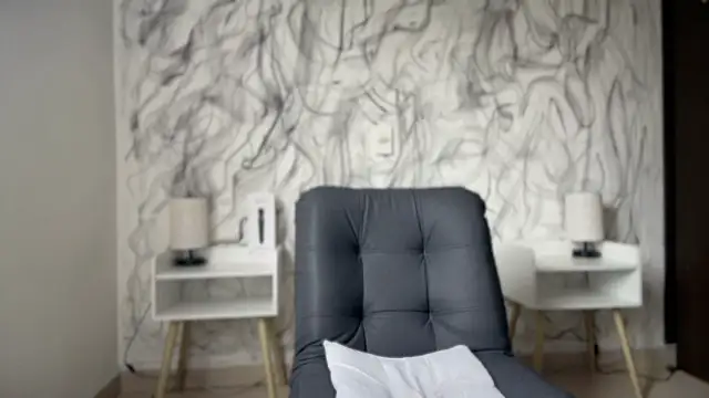 Saturno_v live sex cam