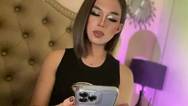 Worldclass_Maxxine_ live sex cam